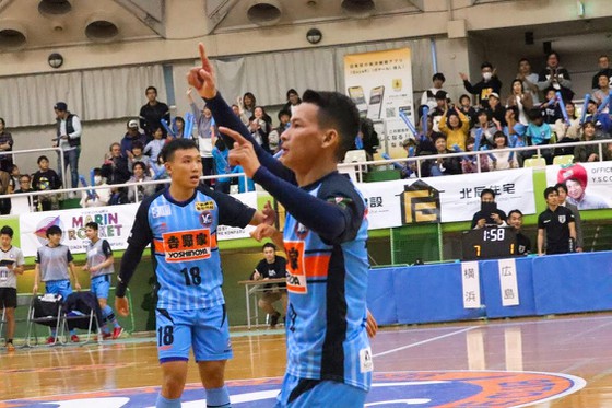 Hai cầu thủ Việt Nam đóng góp 2 bàn thắng trong chiến thắng 7-1 của Y.S.C.C Yokohama Nguễn Minh Trí, Trần Thái Huy, Thái Sơn Nam, F-League 2, Y.S.C.C Yokohama, Futsal Việt Nam
