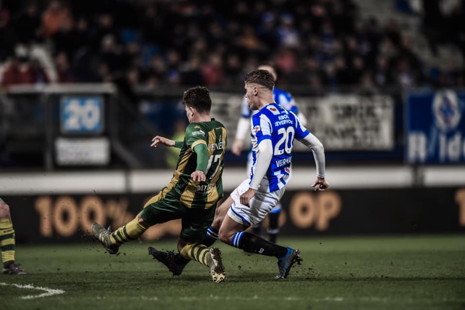 SC Heerenveen may mắn thoát thua trên sân nhà trước ADO Den Haag Van Hau tiep tuc duoc da chinh tai Ha Lan