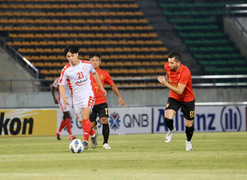 Công Phượng thi đấu mờ nhạt ở trận đấu với Lào Toyota TP.HCM 2-0 Lào Toyota