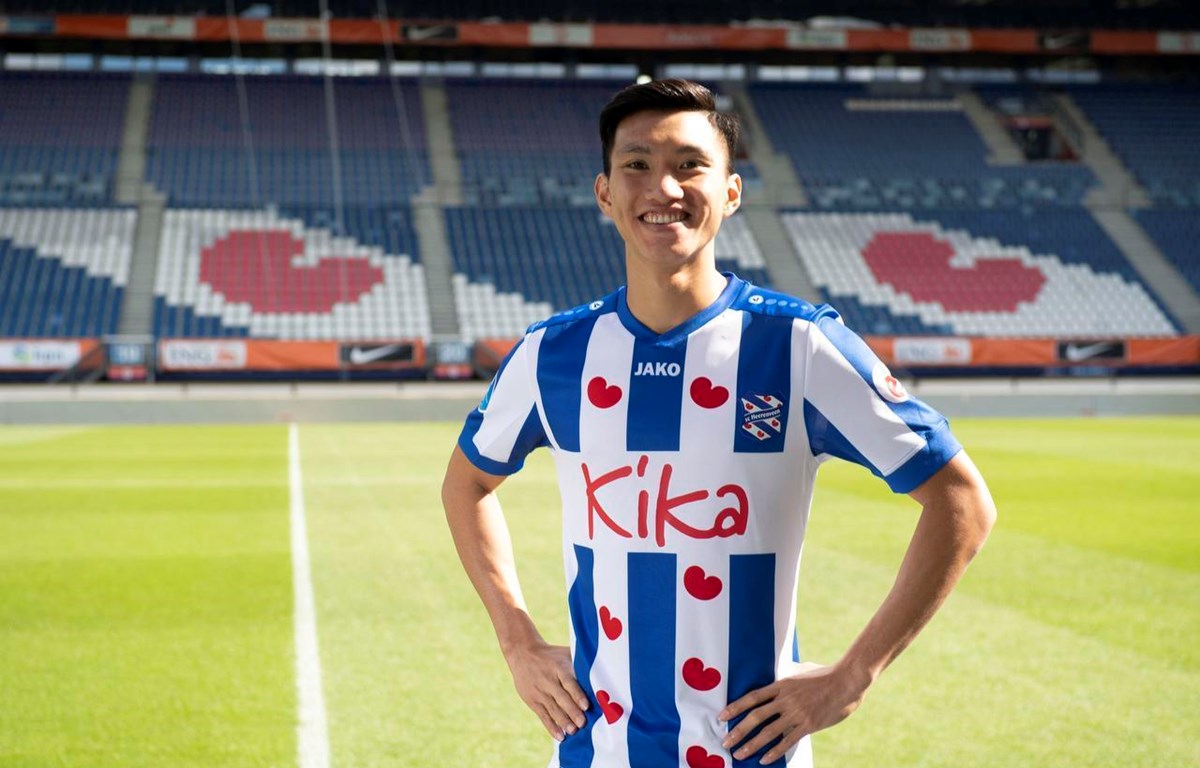 SC Heerenveen đang đàm phán để giữ chân Đoàn Văn Hậu SC heerenveen bi chi trich vi Van Hau