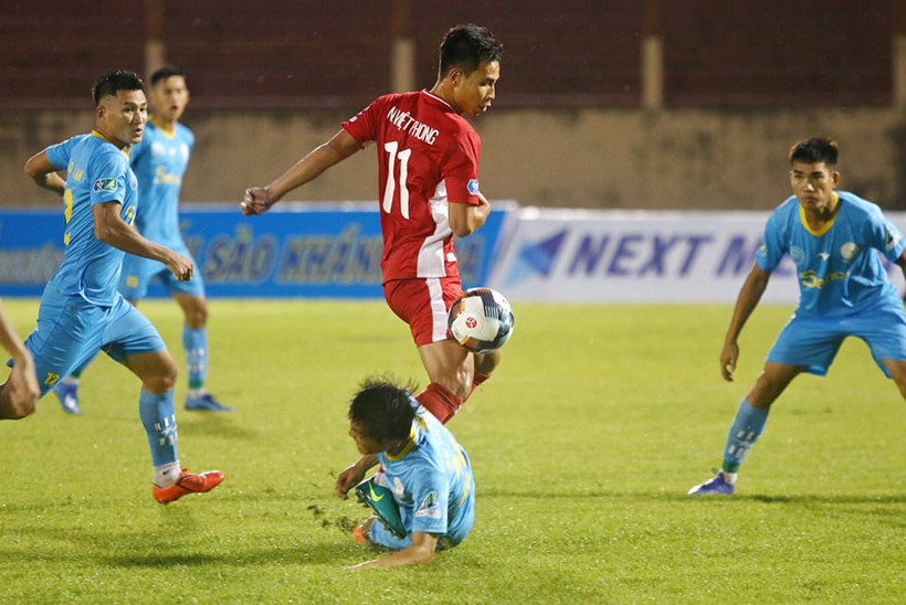 Việt Phong ghi bàn thắng duy nhất mang về chiến thắng cho Viettel Khánh Hòa 0-1 Viettel