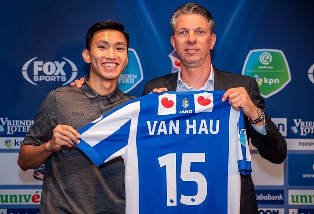 SC Heerenveen gặp khó khăn về tài chính để giữ Văn Hậu Heerenveen khong co tien giu Van Hau