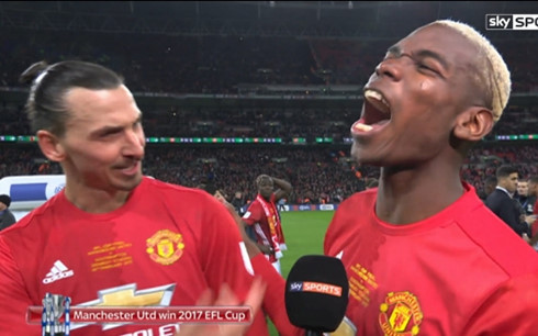 Khoảnh khắc Pogba xấu hổ vì bị Ibra trêu chọc ibra, ibrahimovic, pogba, MU, League Cup, Man Utd