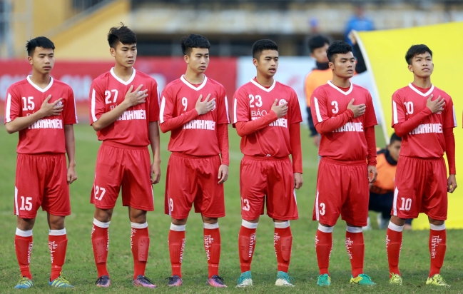 Nguyễn Hữu Thắng (số 10) có kỹ thuật rất tốt U19 Viettel, HLV Hoàng Anh Tuấn, U19 Việt Nam, Nguyễn Hữu Thắng