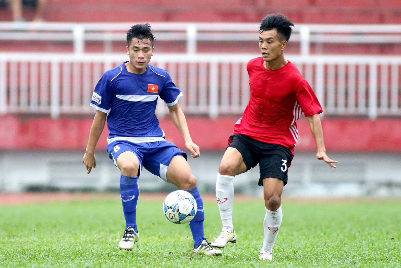 Trùm Tỉnh (áo xanh) thời còn khoác áo U19 Việt Nam U19 Việt Nam, Trùm Tỉnh, Tin bóng đá Việt Nội hôm nay