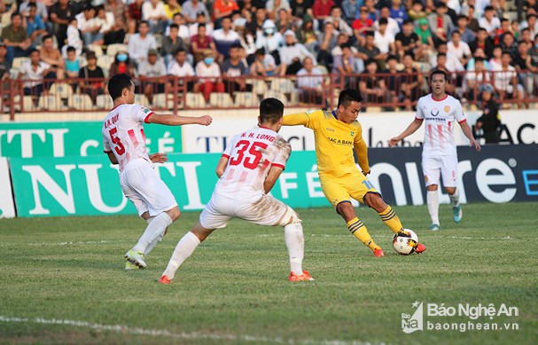 Nam Định có chiến thắng đầu tiên tại V-League 2018 SLNA vs Nam Định, kết quả SLNA vs Nam Định, tỷ số SLNA vs Nam Định