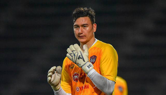 Thủ môn Văn Lâm trong màu áo Muangthong United Văn Lâm, Thái Lan, Muangthong United
