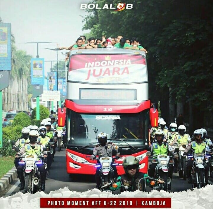 Các cầu thủ Indonesia diễu hành chức vô địch U22 Đông Nam Á Indonesia, U22 Indonesia, u22 Đông nam á